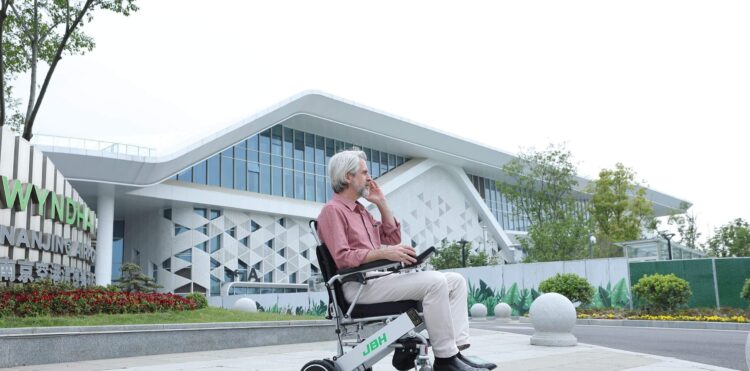 The Ultimate Guide to Buying a Lightweight Wheelchair